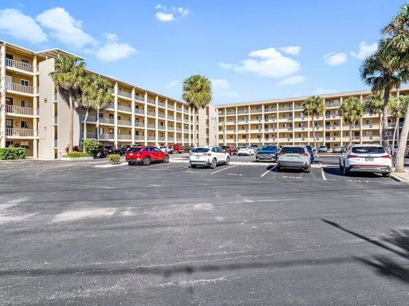 3757 Lake Bayshore Dr #307H, Bradenton, FL 34205