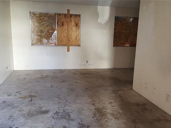 5th image of 4840 W Twain Ave