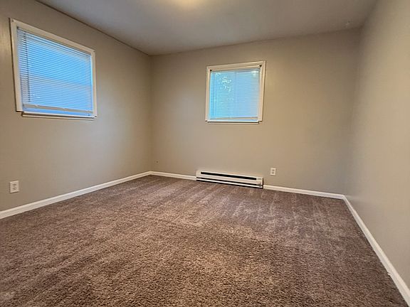 4th image of 2581 Saint Peter St
