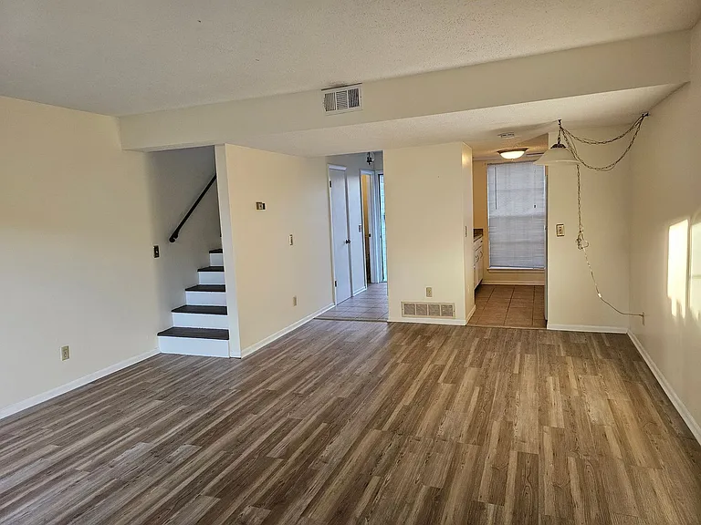 59 Knollwood Cir — Photo 9