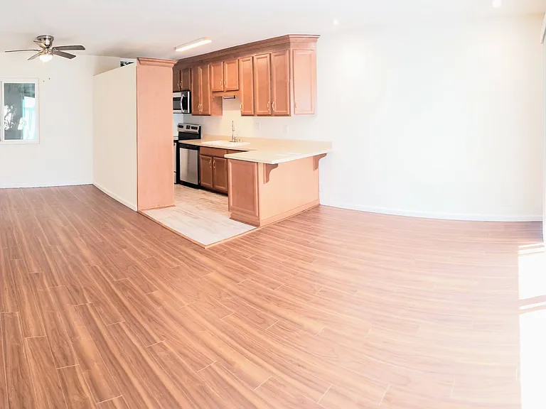 Aviation Townhomes — Photo 12