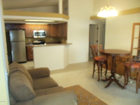 4th image of 3052 Shoshone Dr Unit 102