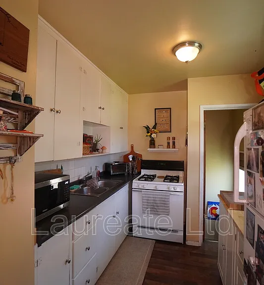 161 E Eastman Ave — Photo 8