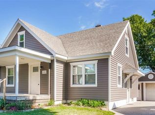 1202 Palmer Ct, Port Huron, MI 48060