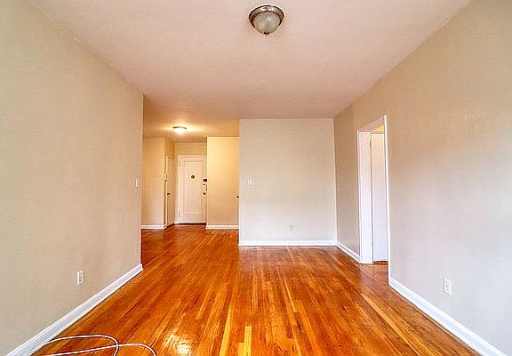 2nd image of 6249 Broadway #2