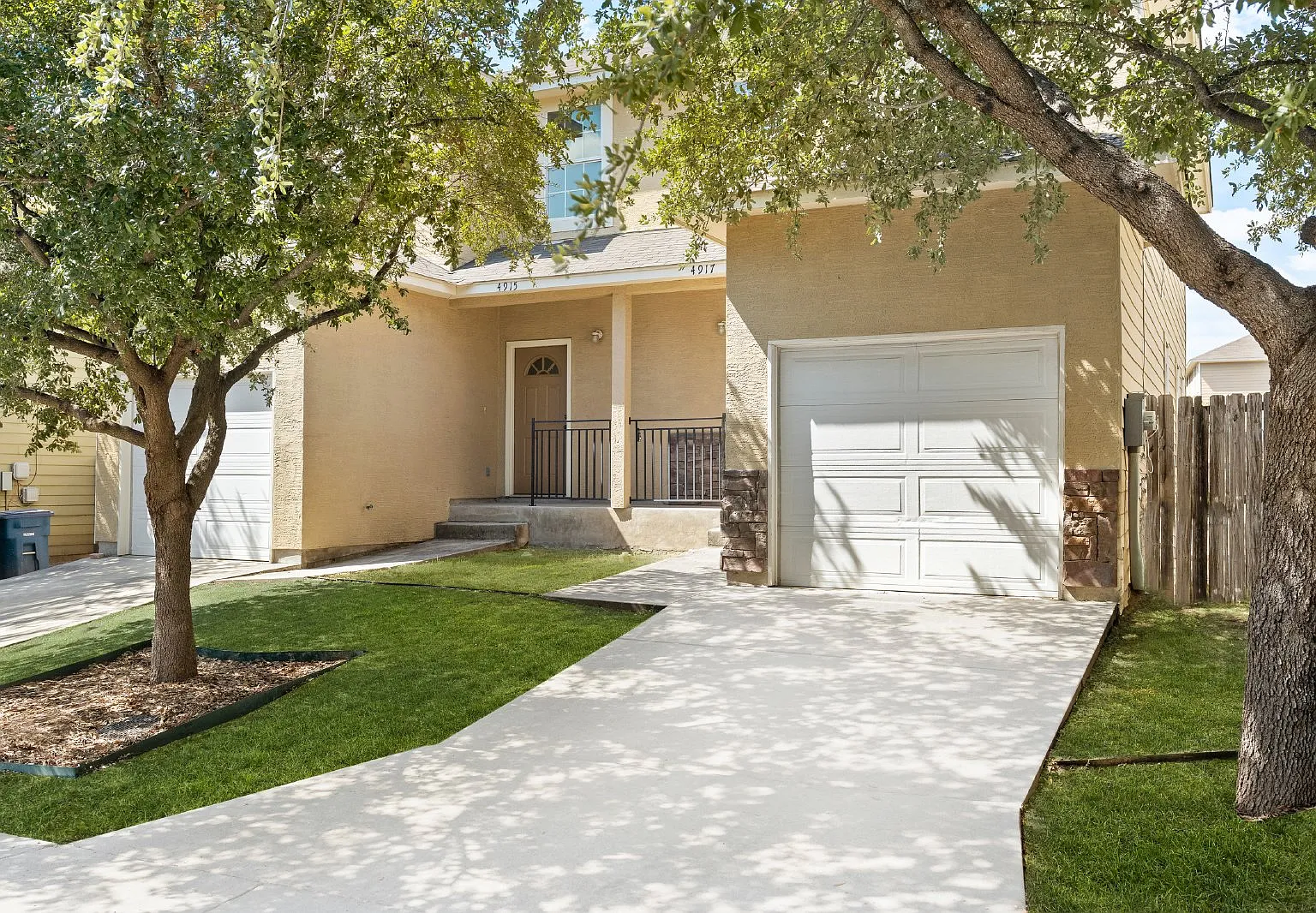 3 bed, 2.5 bath, 1245 sqft, $1,350 — Photo 2