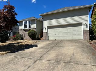 15697 SE Upman Way, Damascus, OR