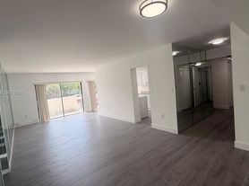 5900 SW 127th Ave, Miami, FL