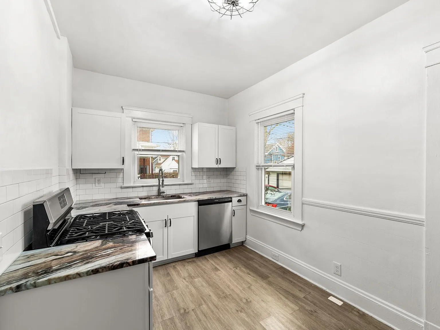 2 bed, 1825 sqft, $1,600 — Photo 2