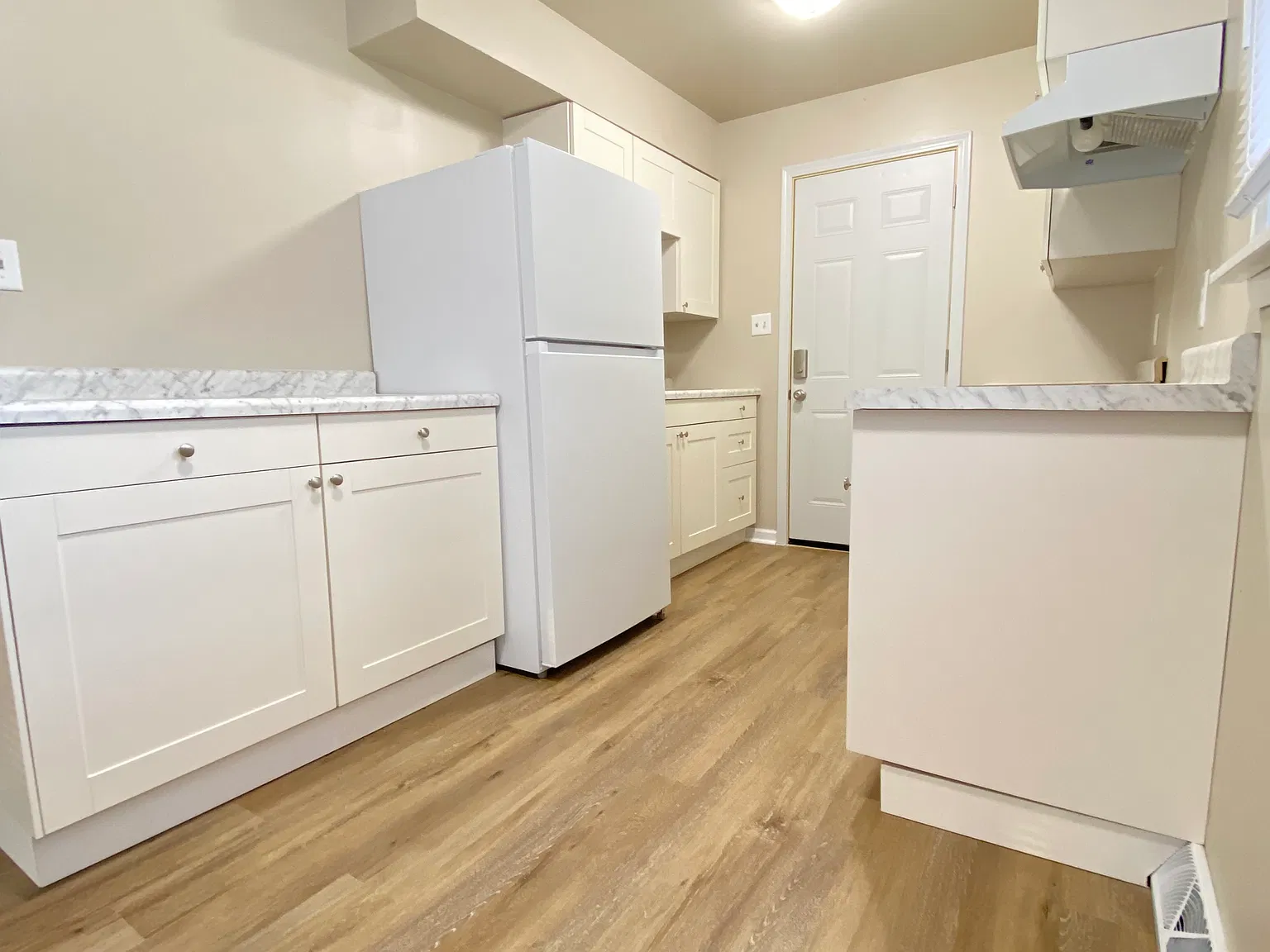 2 bed, 700 sqft, $1,175 — Photo 2