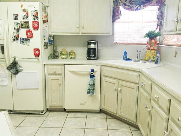 4th image of 1001 Orange Ln