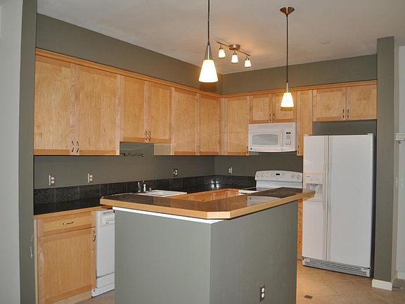 5th image of 15000 Juanita Dr NE Unit 206