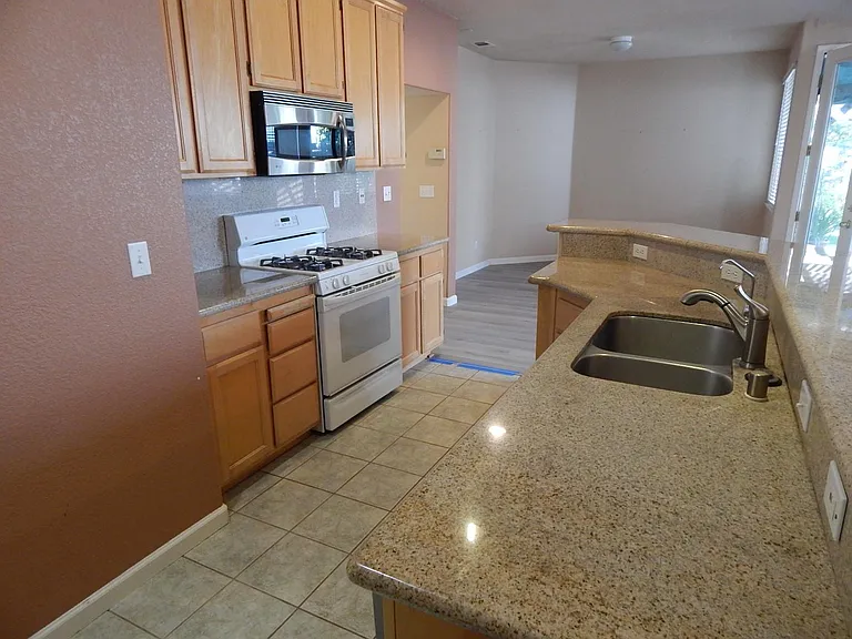 2333 Rodin Pl — Photo 27
