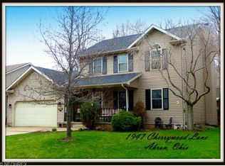 1947 Cherrywood Ln, Akron, OH 44312