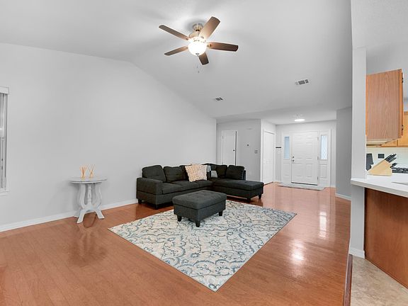 5th image of 2111 Bayshore Dr