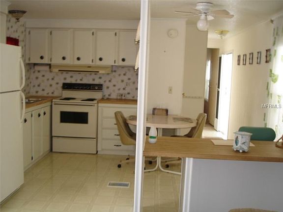 4th image of 7307 Grand Pine Dr