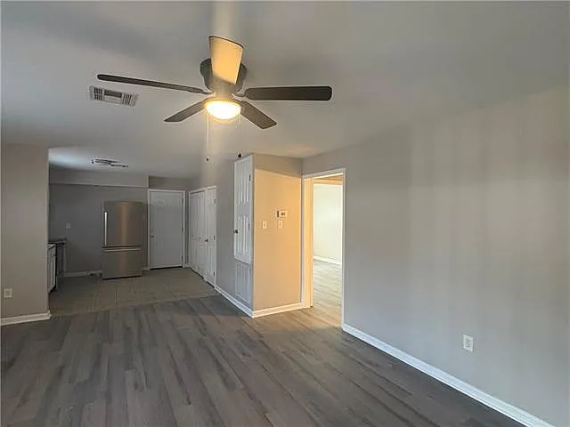 6025 Wales St — Photo 5