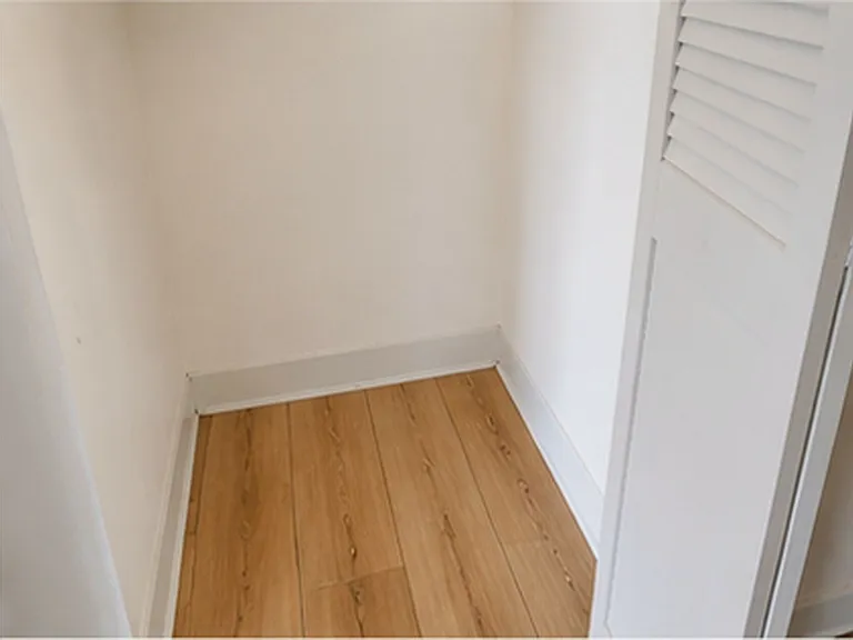 University Park Apartments near Cornell University — Photo 264