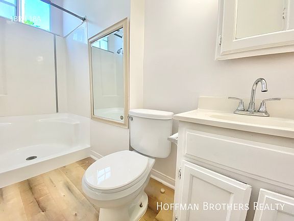 2nd image of 520 N Heliotrope Dr #520