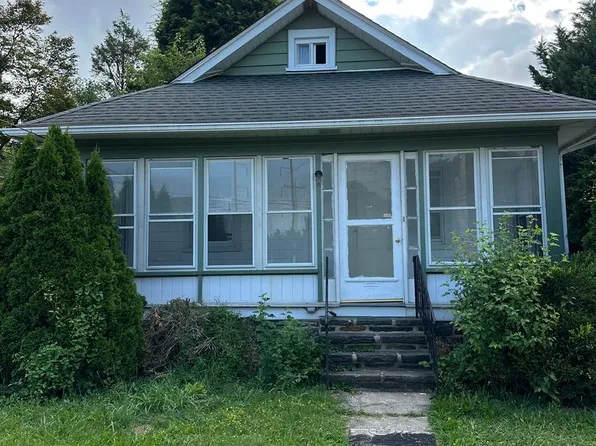 57 S Brighton Ave, Upper Darby, PA 19082