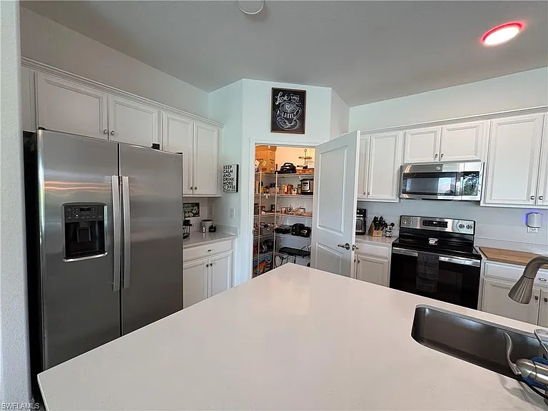 2458 Orchard St — Photo 14