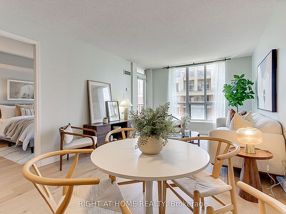 4th image of 55 Harrison Garden Blvd #907