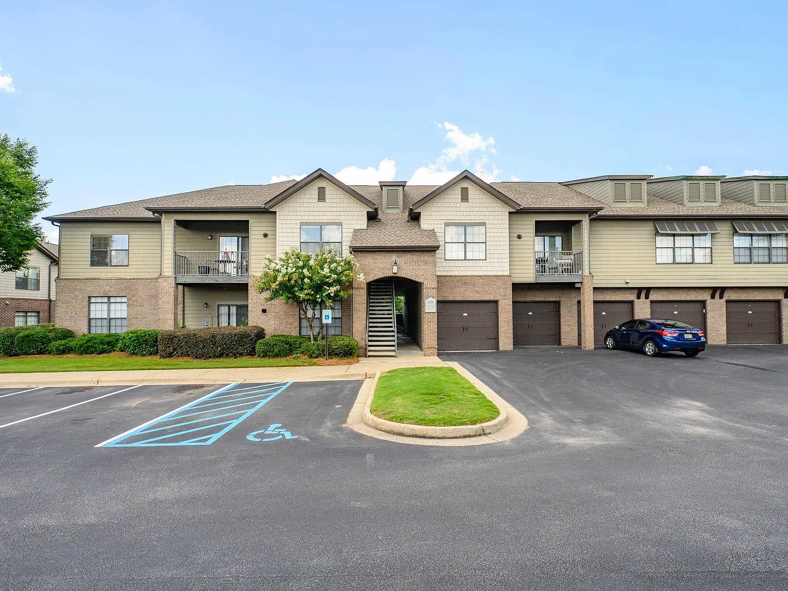 2 bed, 2.0 bath, $1,850 — Photo 1