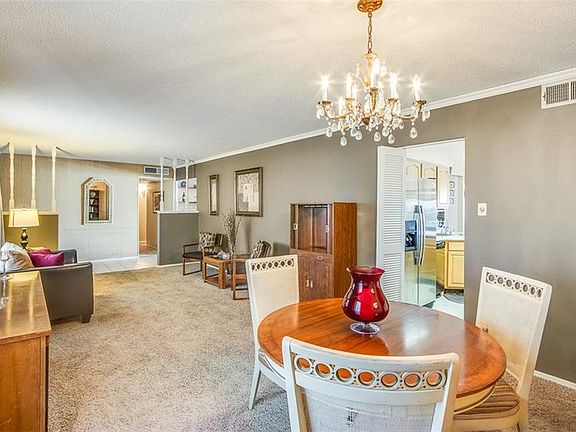 5th image of 10220 Woodway Dr