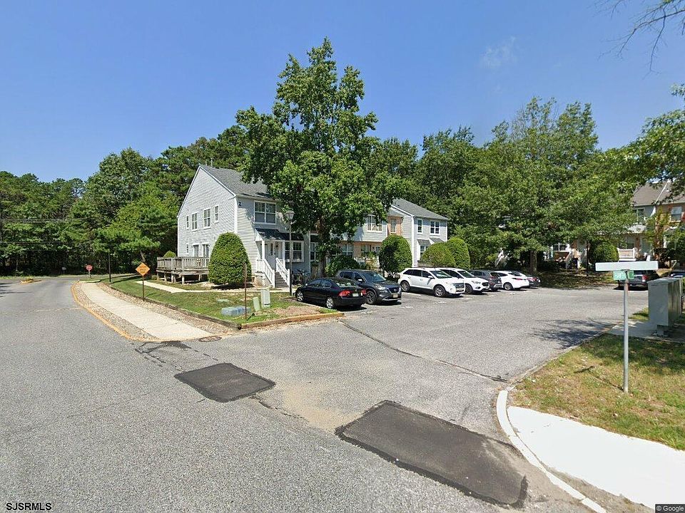 1st image of 4808 Hawthorne Ln #4808