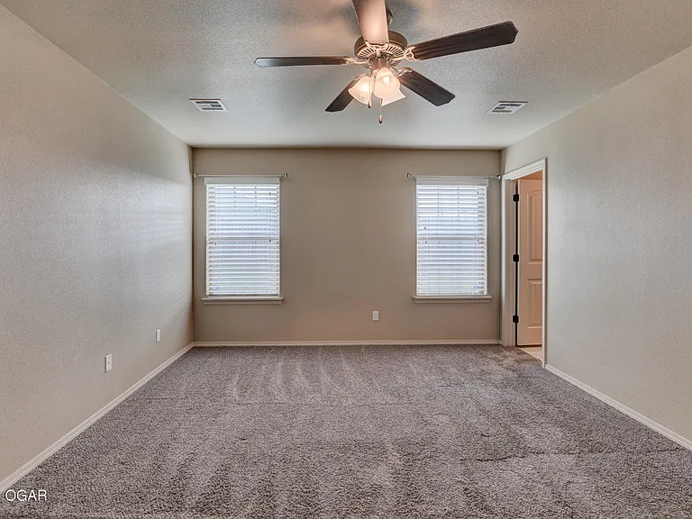 2531 Virginia Ave — Photo 10