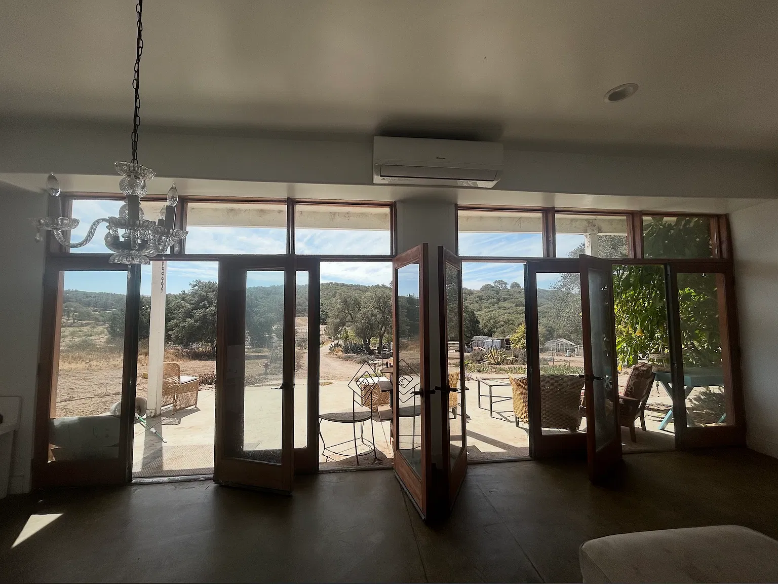 Studio, 650 sqft, $2,100 — Photo 3