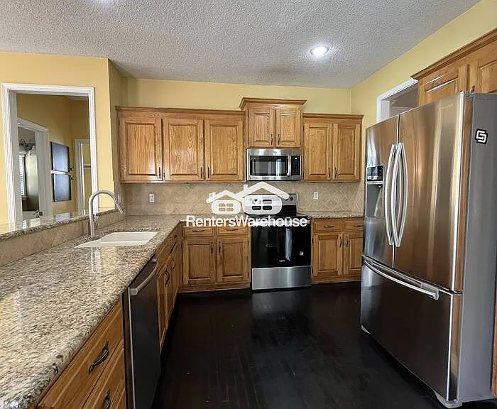 14008 Linden St — Photo 11