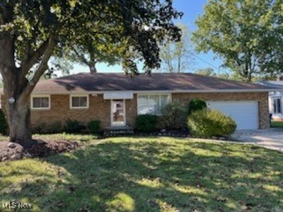 5832 Decker Rd, North Olmsted, OH, 44070