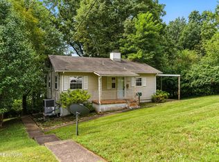 116 E Magnolia Ln, Oak Ridge, TN 37830