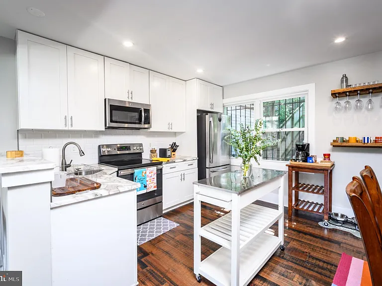 5053 Sheriff Rd NE — Photo 8