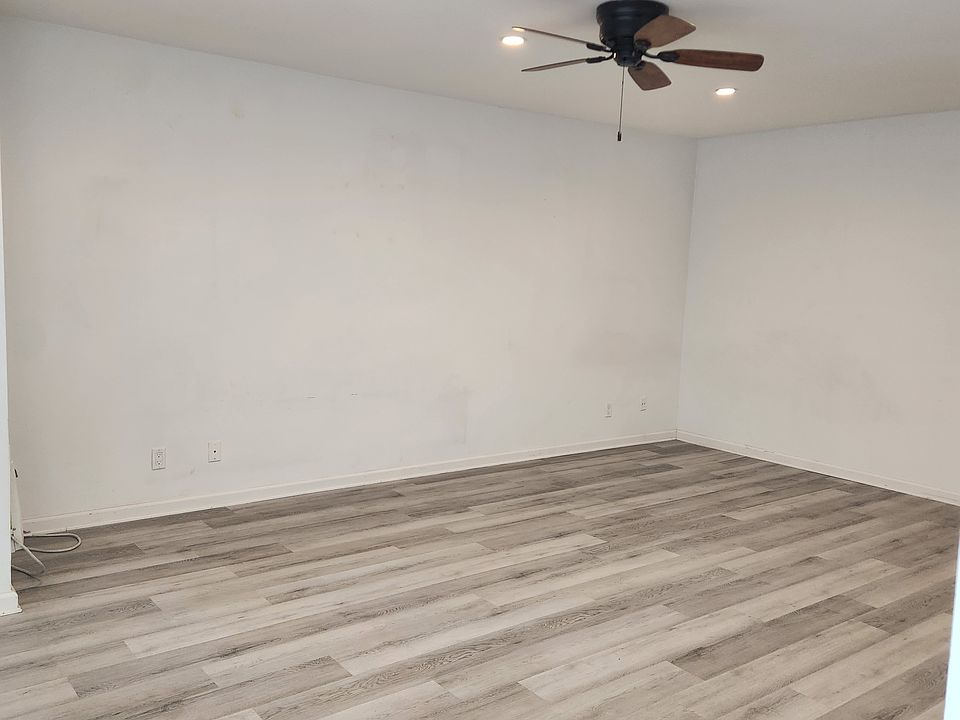 1st image of 11905 Kling St APT 18