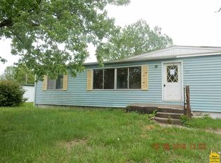 211 N Ohio St, Chilhowee, MO 64733