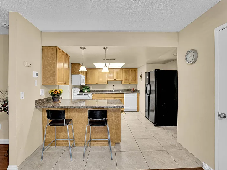4206-4208 Casa Blanca Lane — Photo 9