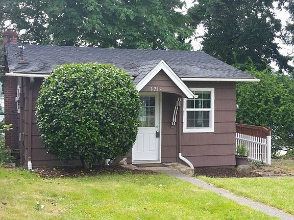 3rd image of 3717 McCall Blvd W