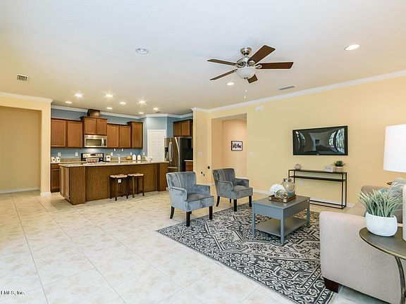 4th image of 99 Woodhurst Dr