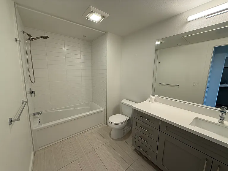 400 El Camino Real #318 — Photo 10