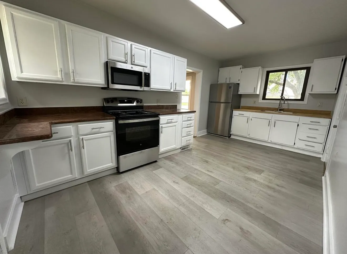 3 bed, 1116 sqft, $1,595 — Photo 3