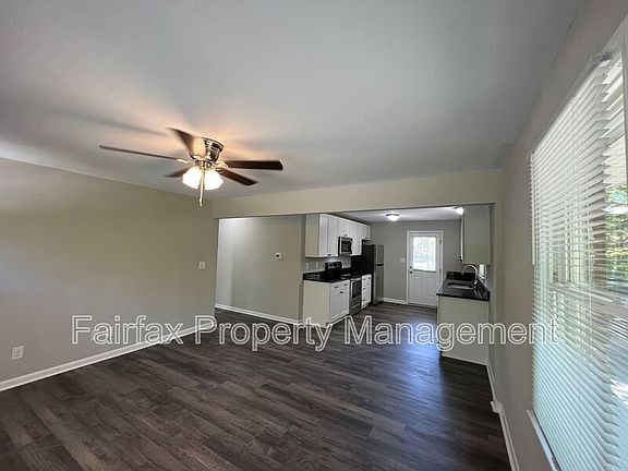 5th image of 1112 E Lawson St #A