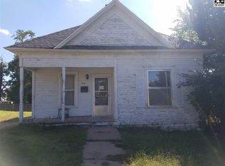 319 W 2nd St, Pratt, KS 67124