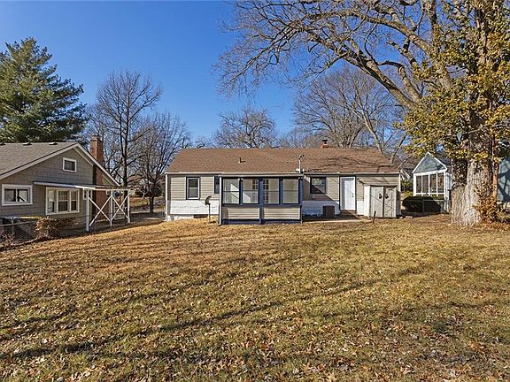 2nd image of 8821 Virginia Ln