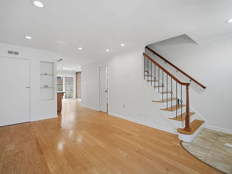 1155 Dickinson St #1155 — Photo 14