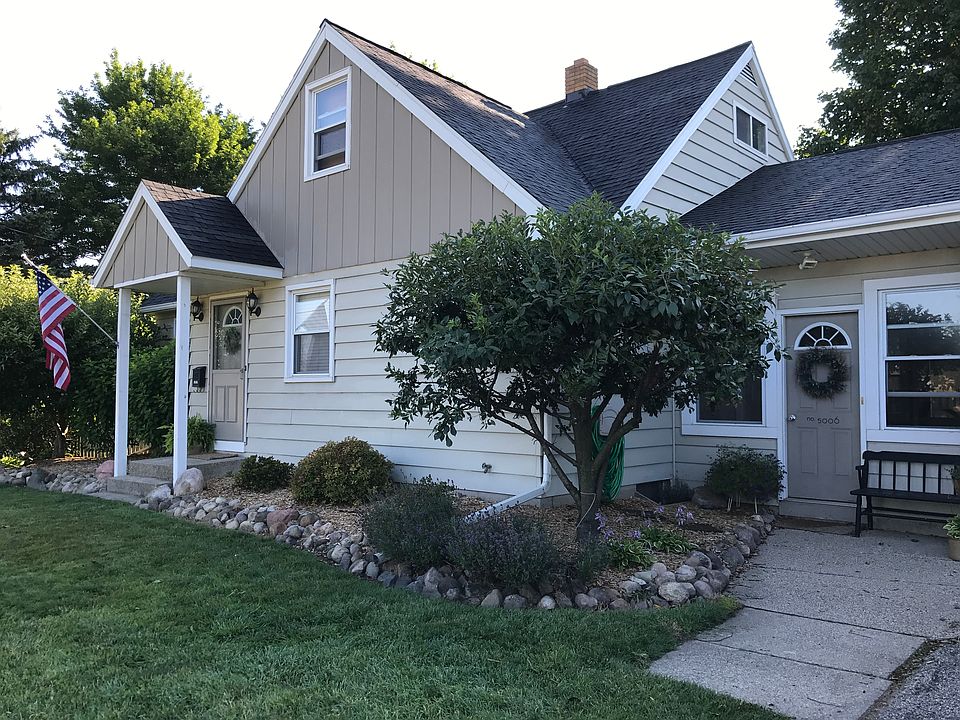 1st image of 5006 32nd Ave