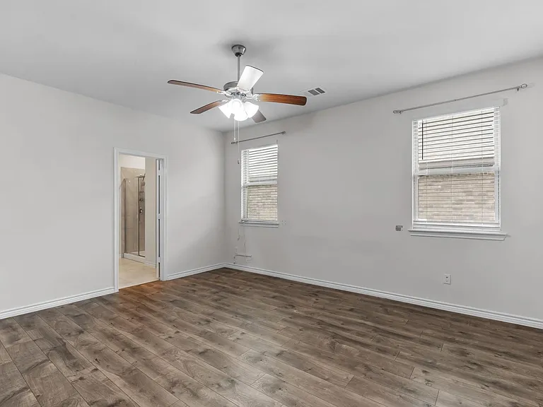 606 Rawhide Way — Photo 13