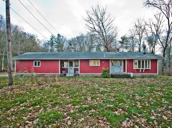 116 Oakham Rd, Barre, MA 01005