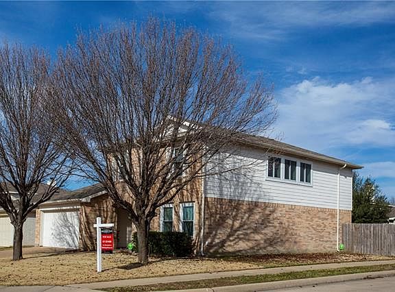 3rd image of 4421 Centennial Ct